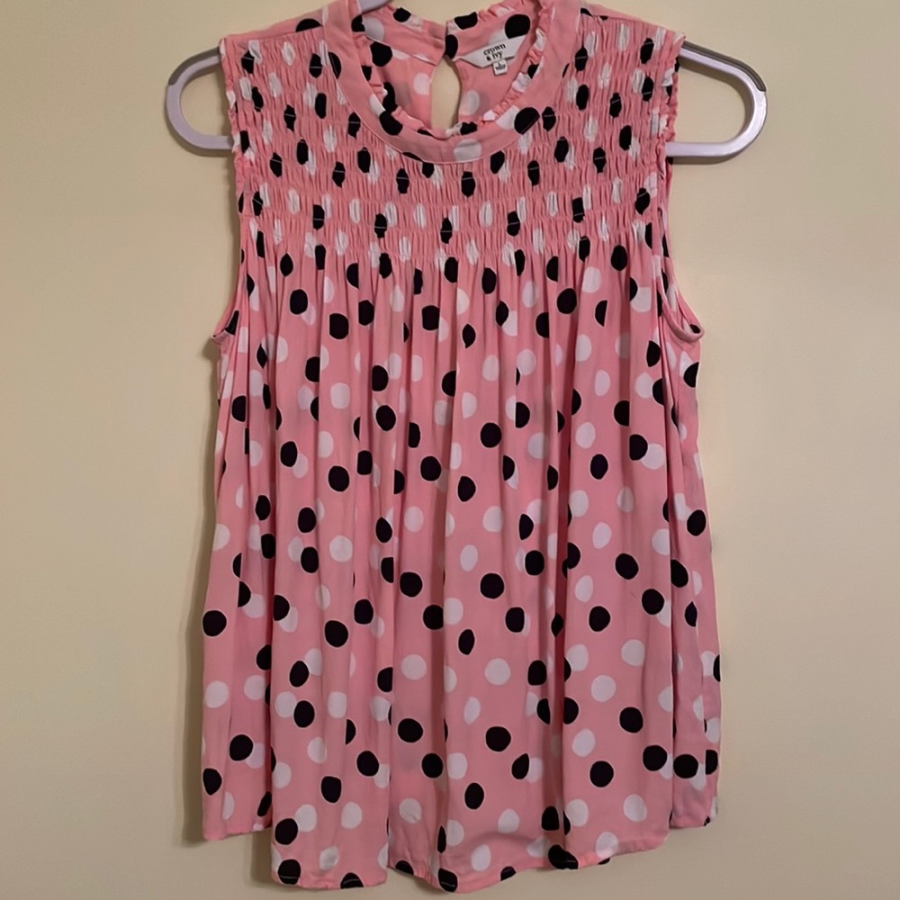 crown & ivy pink tank with polka dots